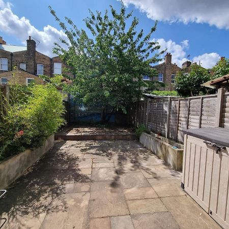 Single Room With En-Suite Shower Room In Zone 1 Londra Exterior foto