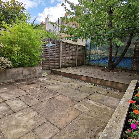 Single Room With En-Suite Shower Room In Zone 1 Londra Exterior foto