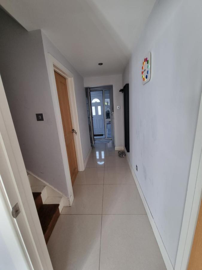 Single Room With En-Suite Shower Room In Zone 1 Londra Exterior foto